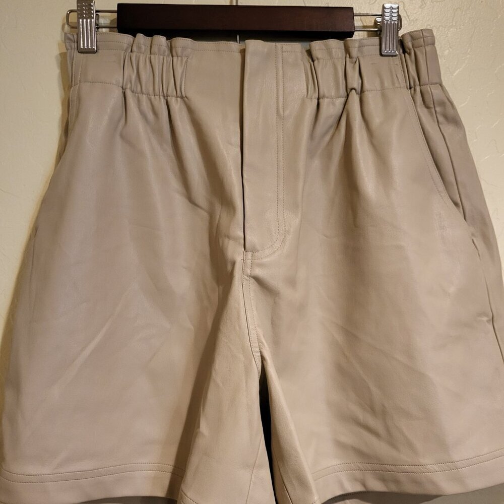 Modern Citizen Women’s Tan Kipp Paperbag Vegan Leather Shorts Size Medium NWOT - Picture 4 of 12